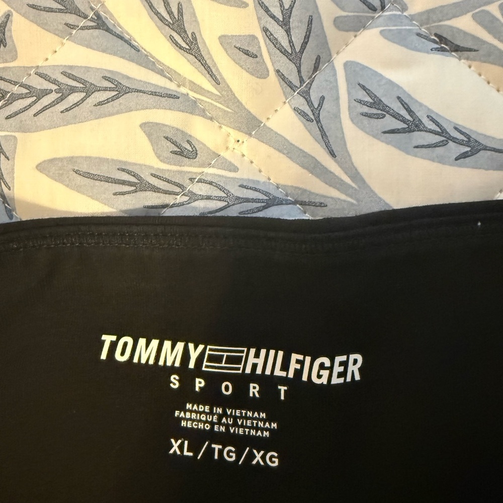 Tommy Hilfiger Women’s Black, Red & White Leggings❗️ - Picture 6 of 10